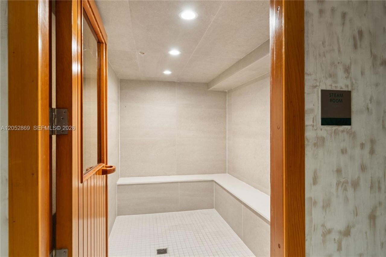1150 102nd St , Unit 506, Bay Harbor Islands, FL 33154 Photo