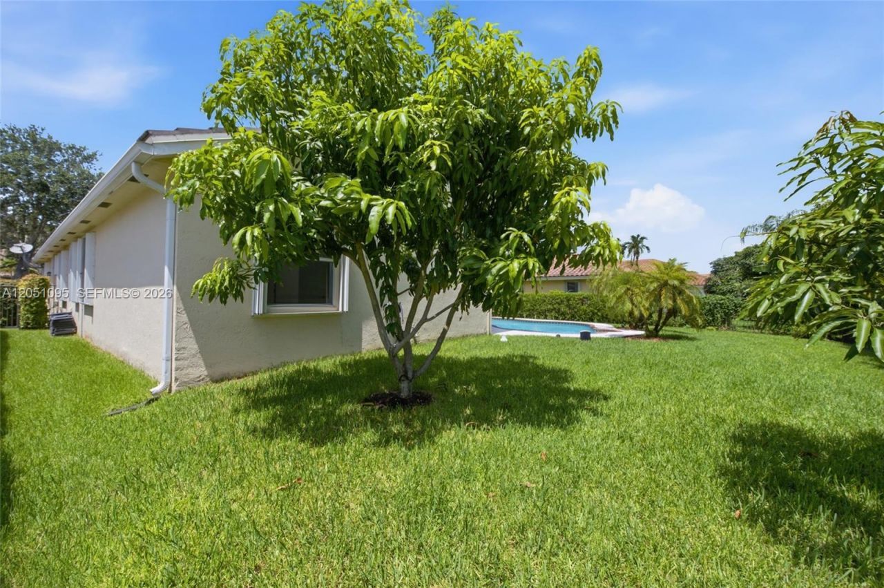 2667 Palmer Pl, Weston, FL 33332 Photo