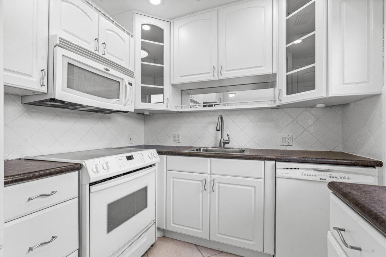 74 Mansfield B, Boca Raton, FL 33434 Photo