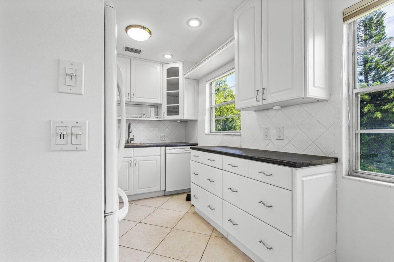 74 Mansfield B, Boca Raton, FL 33434 Photo