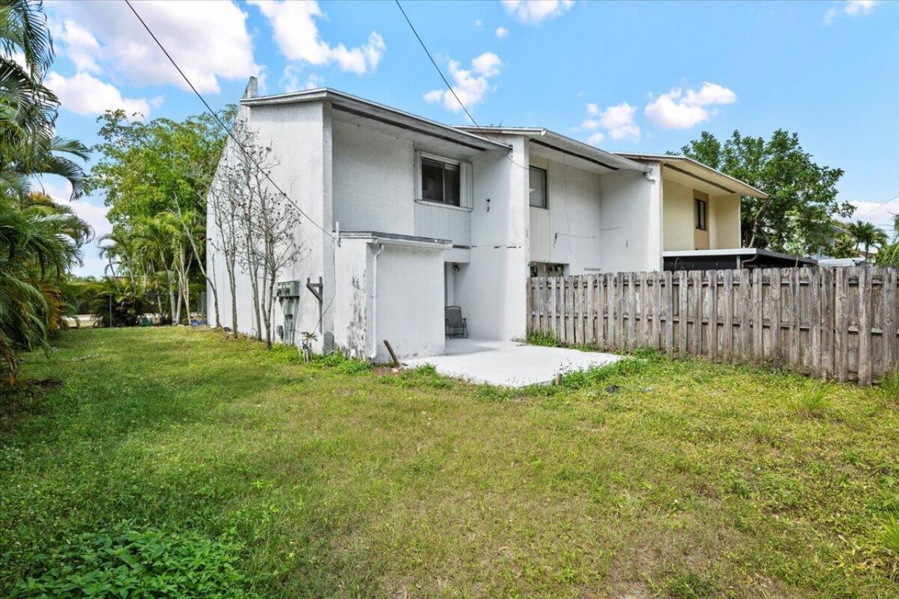 3666 Pinehurst Drive, Unit C, Lake Worth, FL 33467 Photo