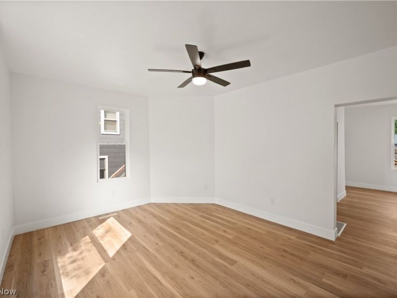 403 E Montgomery Street, Marietta, OH 45750 Photo 3