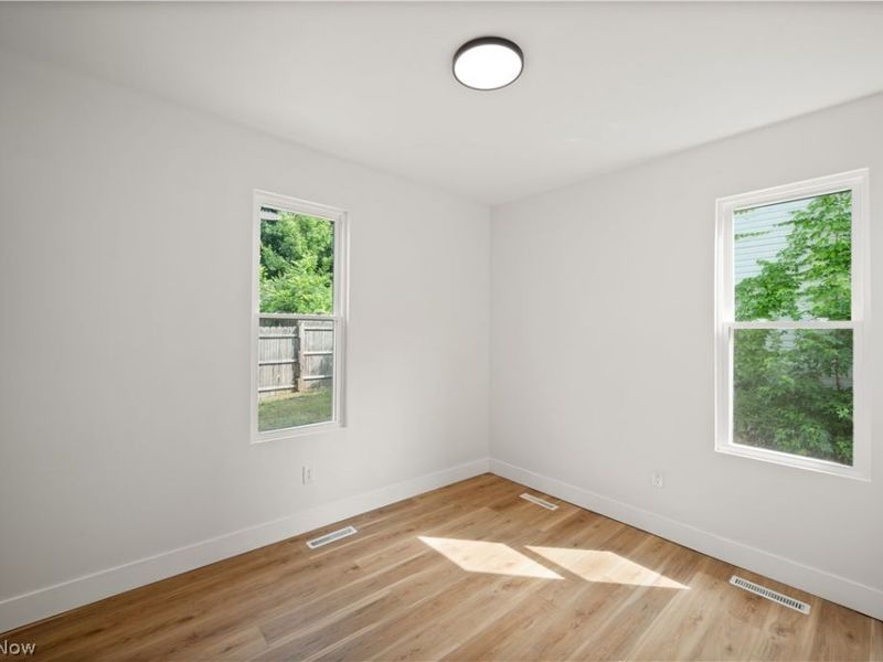 403 E Montgomery Street, Marietta, OH 45750 Photo 8