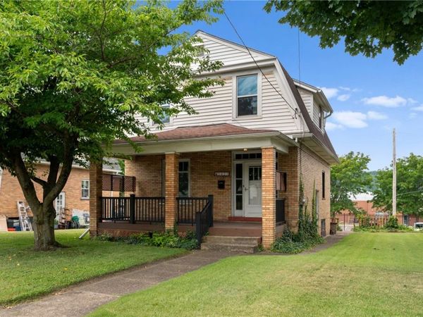1427 Duss Ave, Ambridge, PA 15003