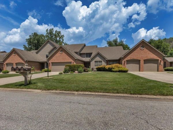 1004 Muirfield Court, Schererville, IN 46375