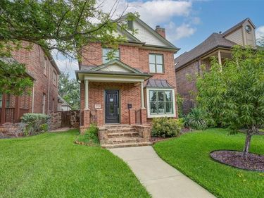 3714 Clarke Avenue, Fort Worth, TX 76107