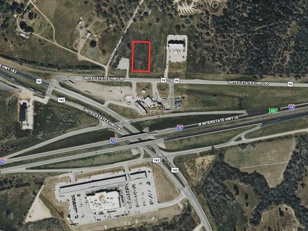 00 HWY 90 , Luling, TX 78648