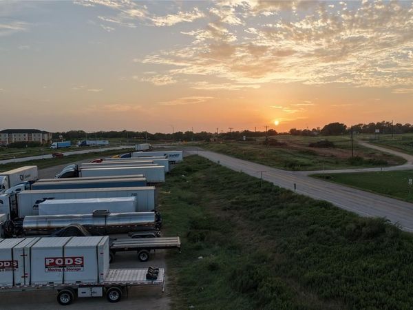 00 HWY 90, Luling, TX 78648