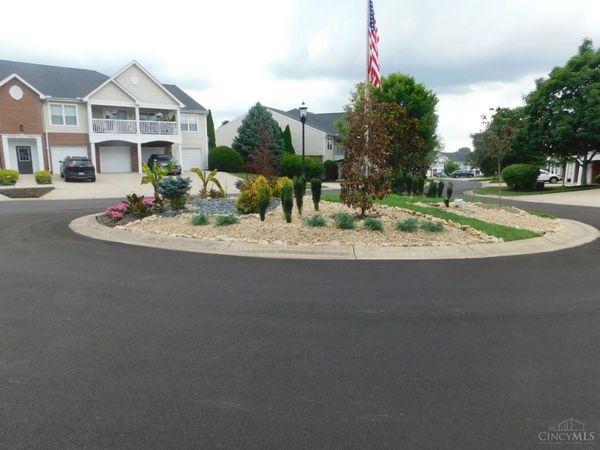 3700 Chestnut Park Lane, Cleves, OH 45002