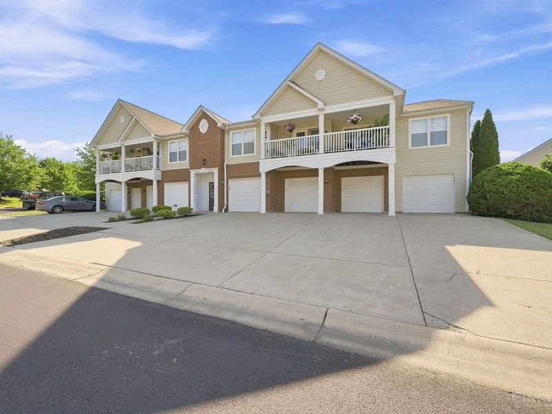 3700 Chestnut Park Lane, Miami Twp, OH 45002 Photo 2