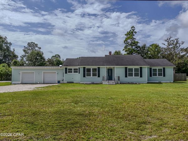 1277 South Boulevard , Chipley, FL 32428