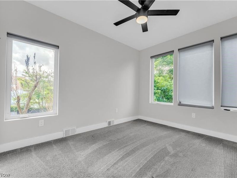 4210 Peach Court, Cleveland, OH 44113 Photo 21