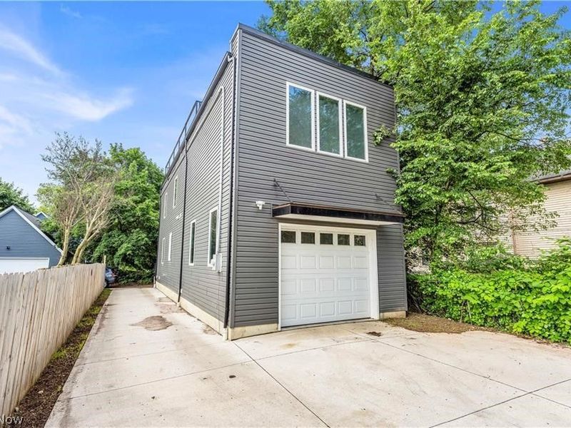 4210 Peach Court, Cleveland, OH 44113 Photo 34