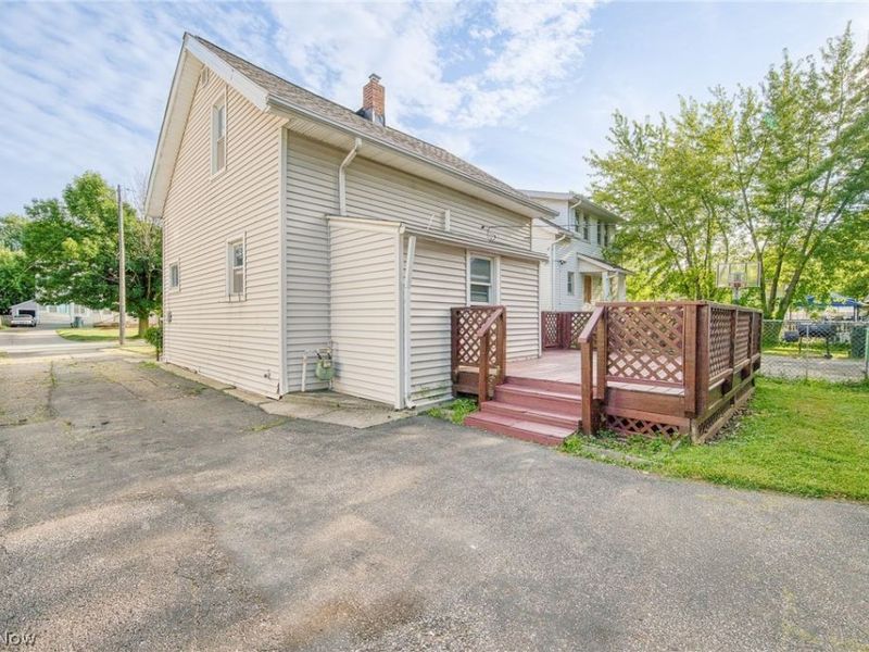 21901 Westport Avenue, Euclid, OH 44123 Photo 4