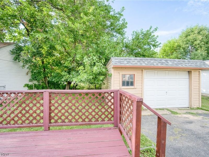 21901 Westport Avenue, Euclid, OH 44123 Photo 5