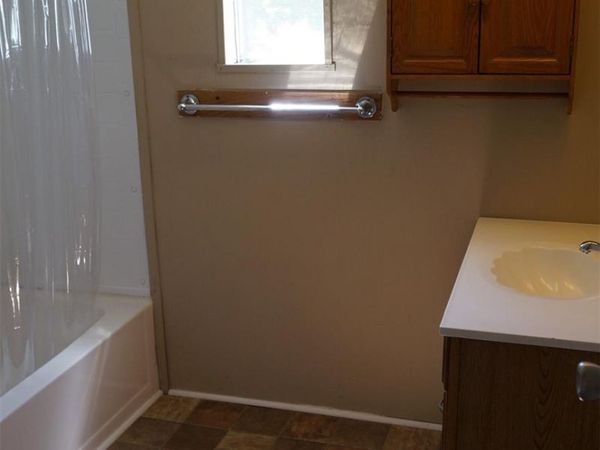 412 Copeland Park , Mount Holly, NC 28120
