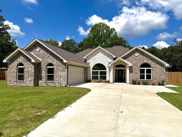 200 Shamsie Lane, White Hall, AR 71602