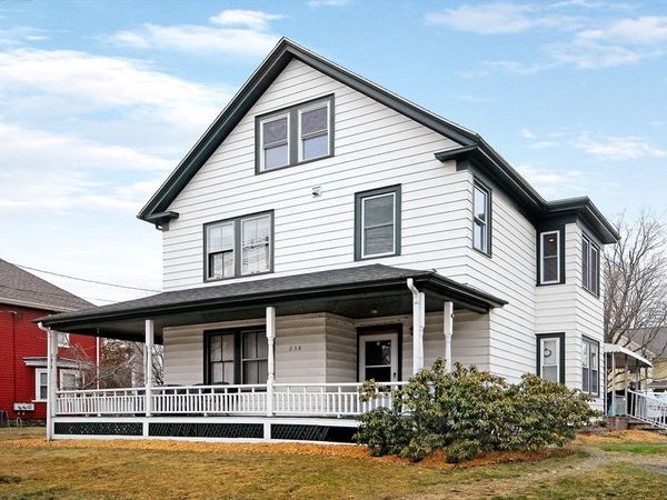 238 Commonwealth Ave, Unit 3, Concord, MA 01742