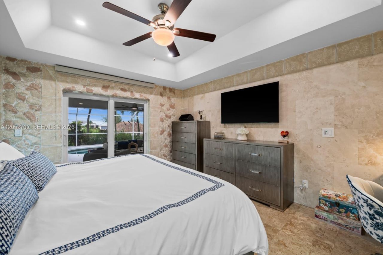 1638 NW 38 Th Pl, Cape Coral, FL 33993 Photo