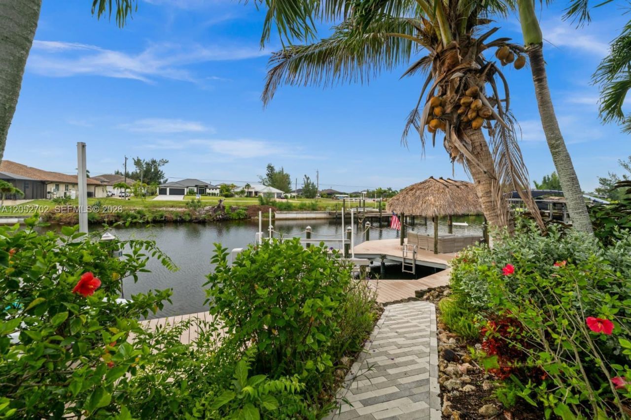 1638 NW 38 Th Pl, Cape Coral, FL 33993 Photo