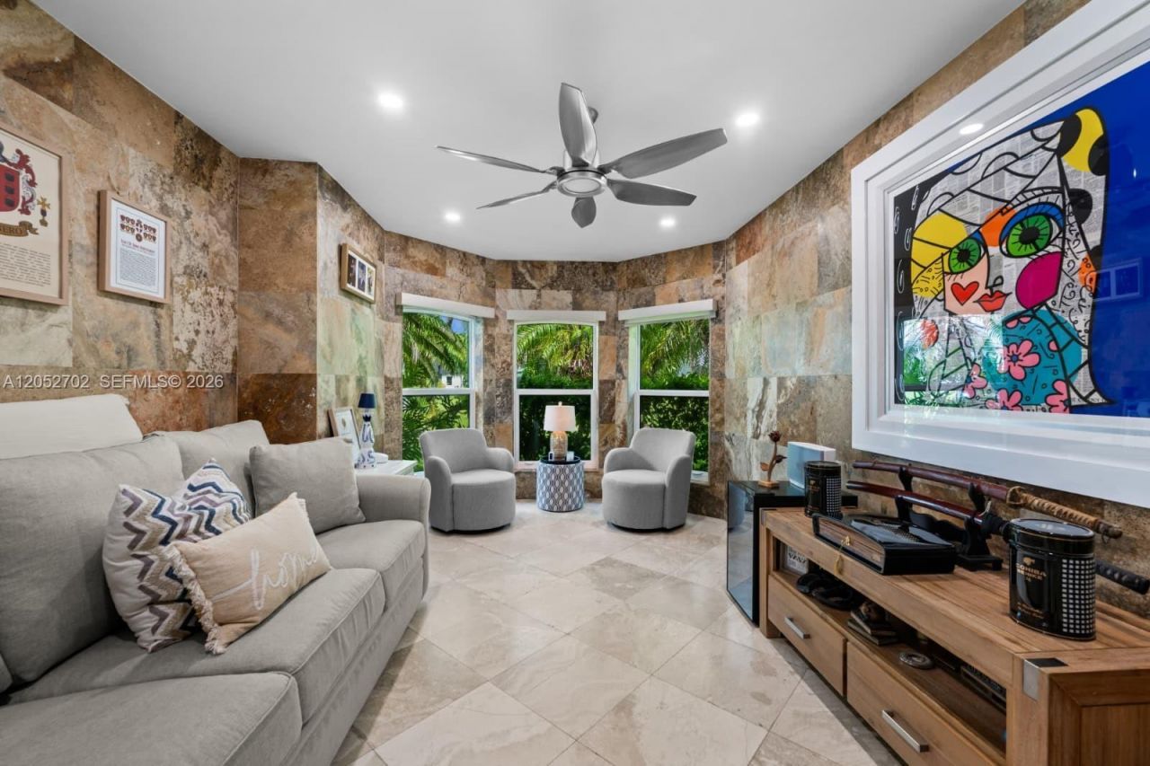 1638 NW 38 Th Pl, Cape Coral, FL 33993 Photo