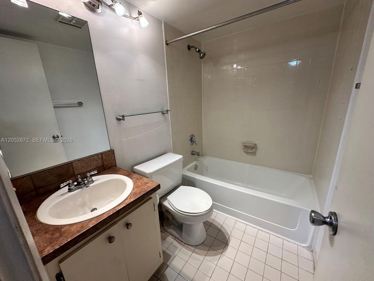 7200 NW 179th St, Unit 311, Hialeah, FL 33015 Photo