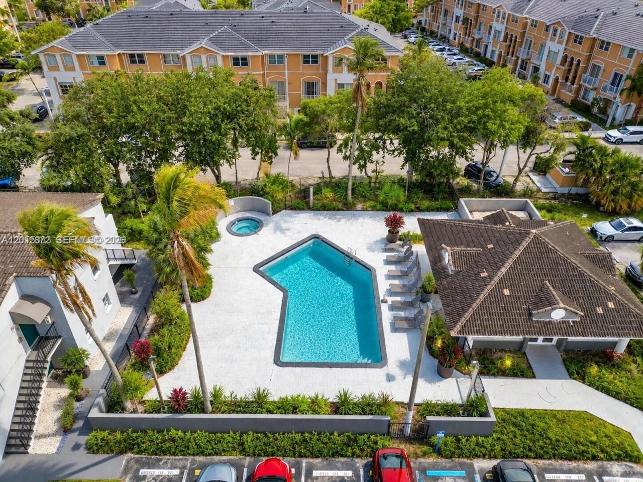 7200 NW 179th St, Unit 311, Hialeah, FL 33015 Photo