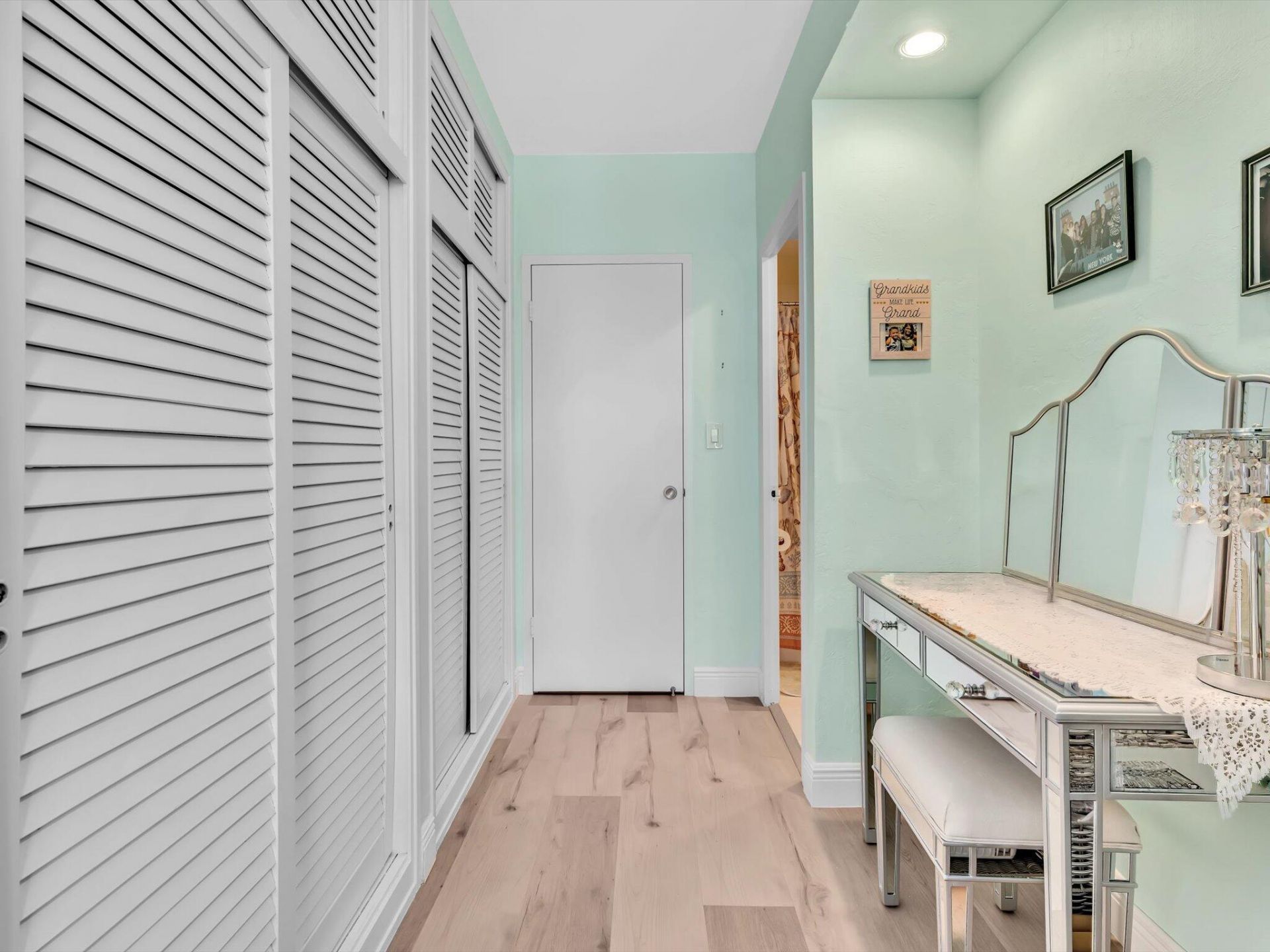 3300 NE 36th Street, Unit 1016, Fort Lauderdale, FL 33308 Photo