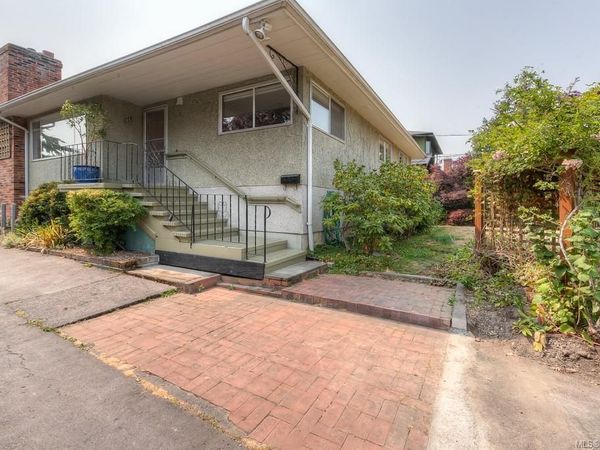 2663-2665 Dalhousie St , Oak Bay, BC V8R 2H8