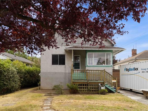 1219 Juno St , Esquimalt, BC V9A 5J9