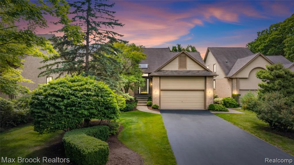 4860 Lagoons Circle, West Bloomfield Township, MI 48323 Main Photo