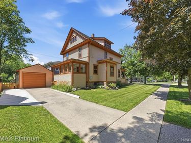 621 N Court Street, Howell, Mi 48843