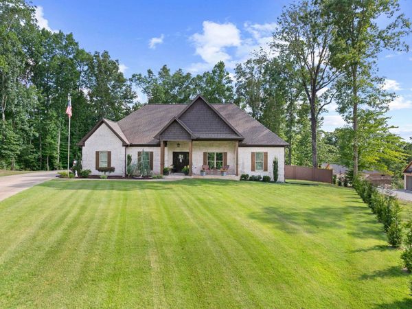 64 Stone Run, Killen, AL 35645
