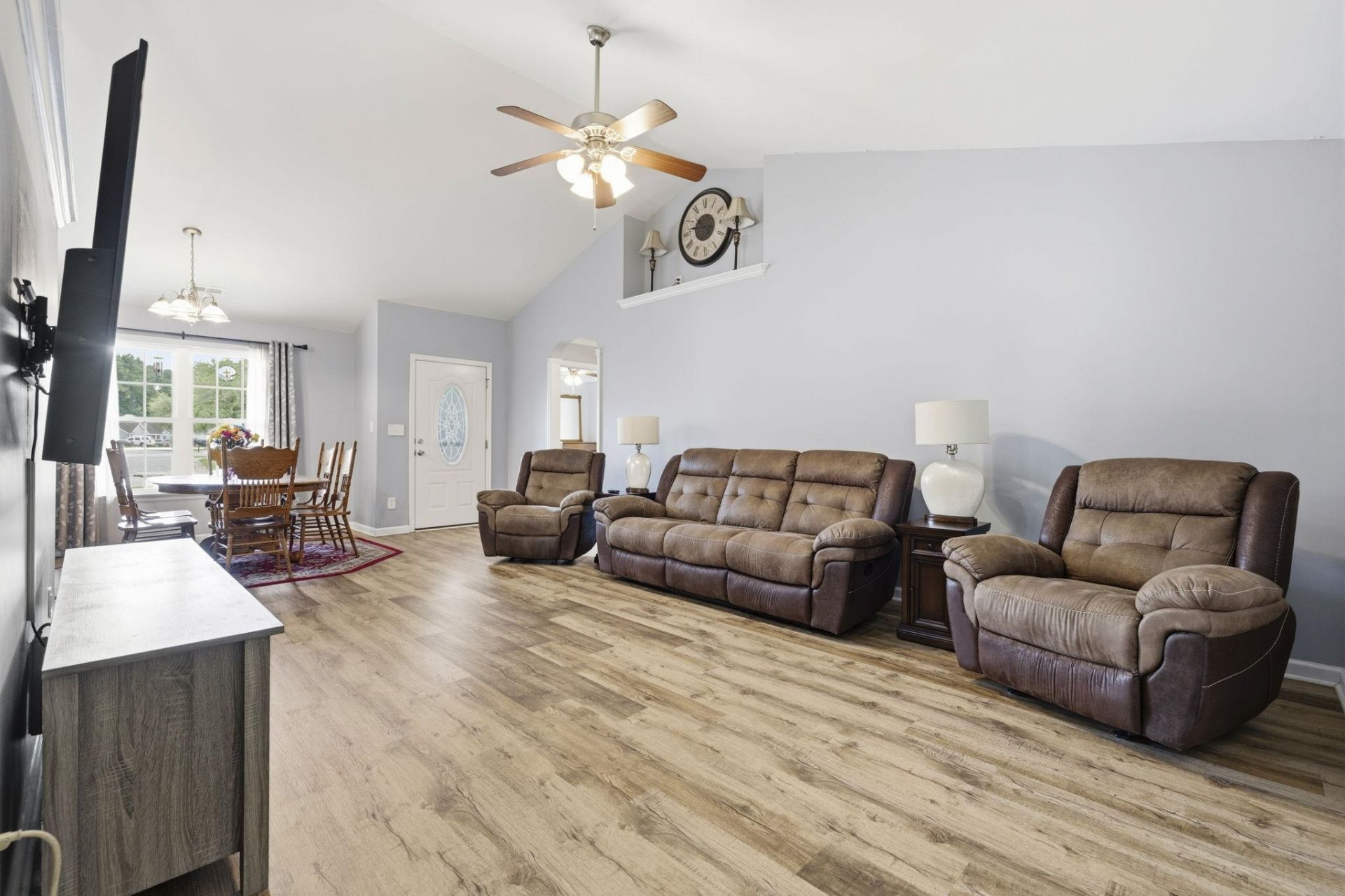 2760 Woodcreek Ln.  Photo 11