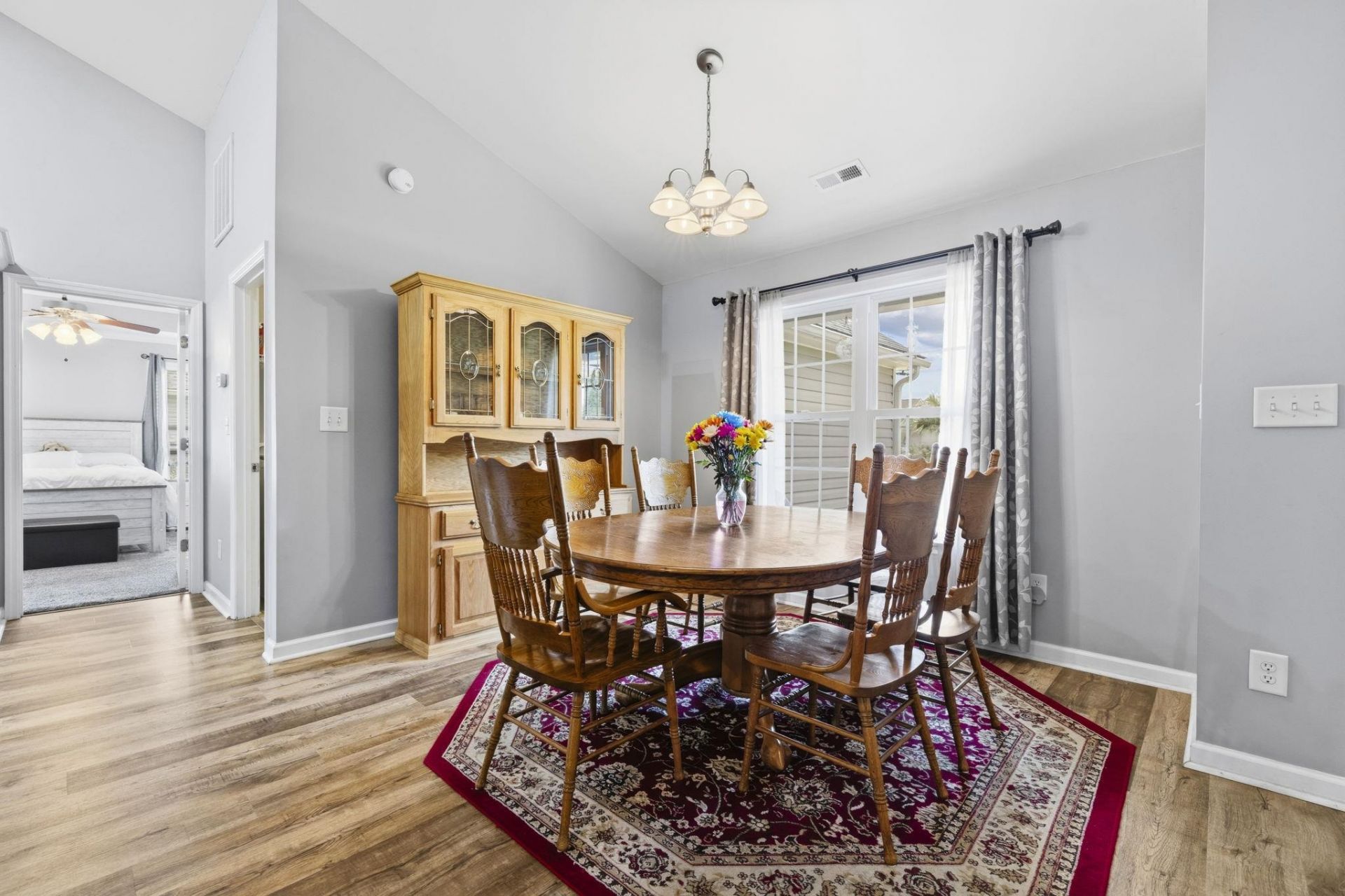 2760 Woodcreek Ln.  Photo 8