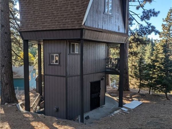 31438 Easy Street, Running Springs, CA 92382