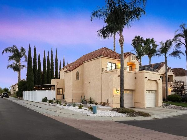 2161 Villa Sonoma Glen, Escondido, CA 92029