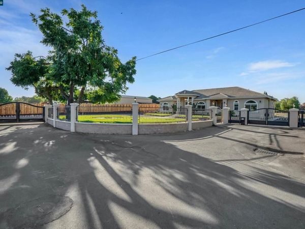 30 W Cypress Place, Oakley, CA 94561