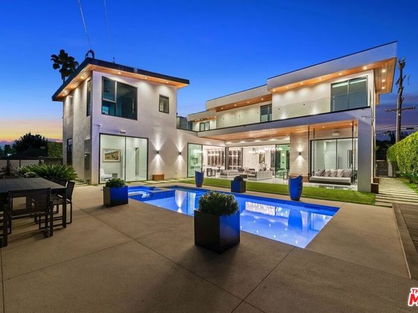 4049 Coldwater Canyon Avenue, Studio City, CA 91604