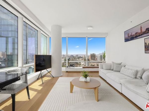 877 Francisco Street, Unit 1811, Los Angeles, CA 90017