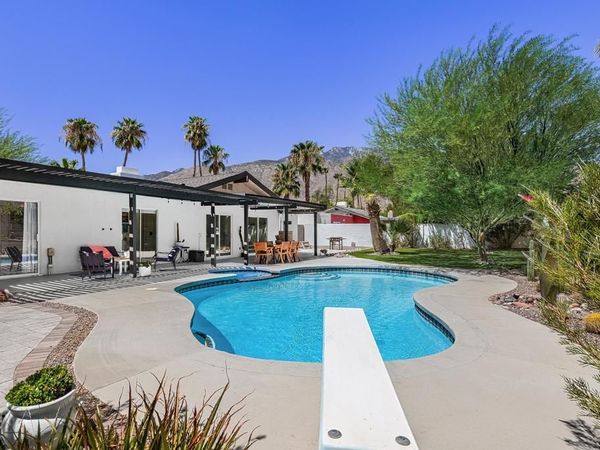 1110 E Vista Chino, Palm Springs, CA 92262