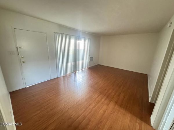 13507 Victory Boulevard, Unit 5, Van Nuys, CA 91401