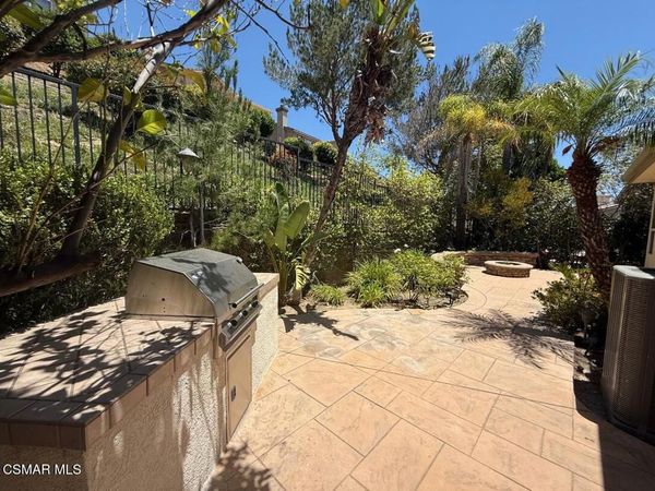 20721 Vercelli Way, Northridge, CA 91326