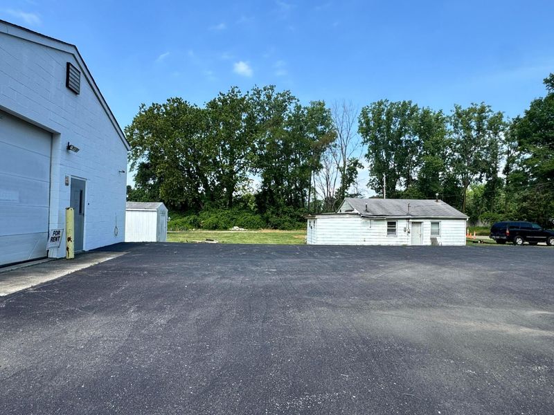 6005 Radekin Road , Columbus, OH 43232 Photo 17