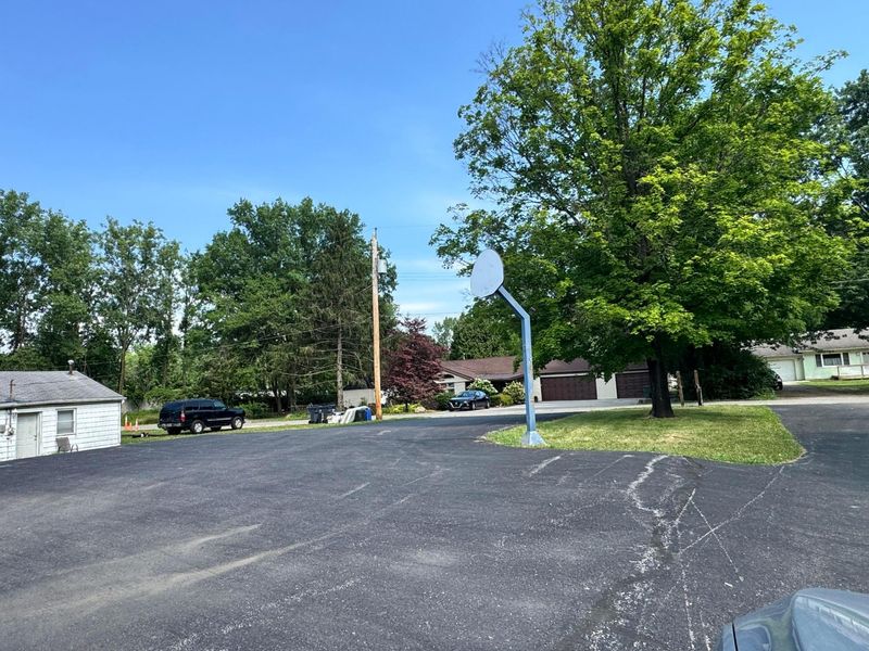 6005 Radekin Road , Columbus, OH 43232 Photo 18