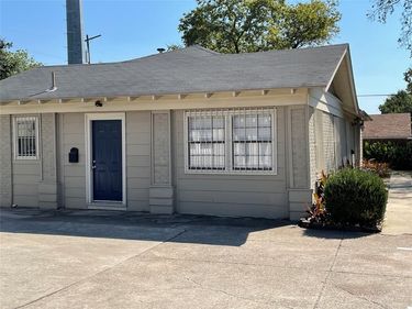 202 W Pembroke Avenue , Dallas, TX 75208