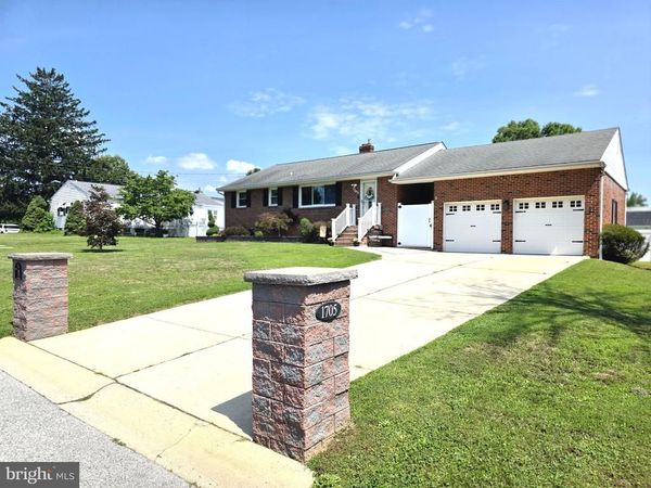 1705 S RIDING LANE, WILMINGTON, DE 19804