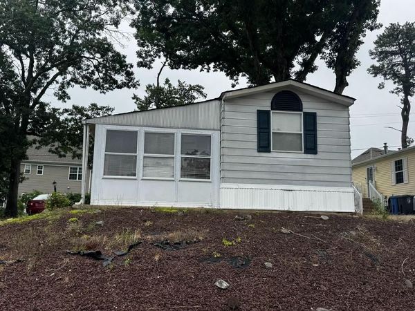 100 ROBERTS , TOMS RIVER, NJ 08755