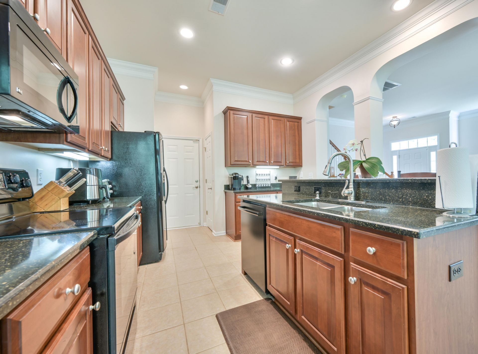 2492 Draymohr Court Photo 10