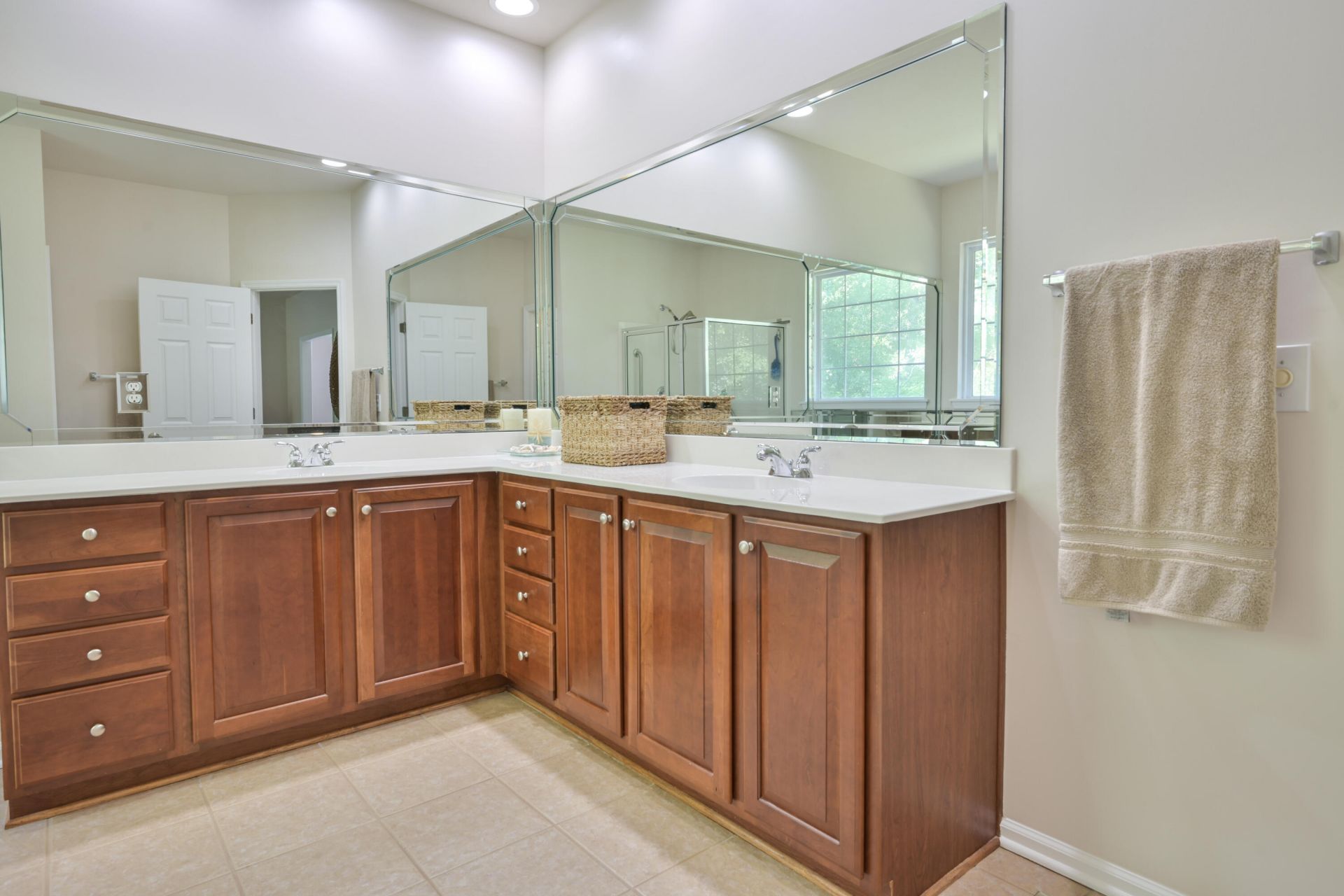 2492 Draymohr Court Photo 26